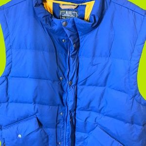 NIKE PUFFER VEST